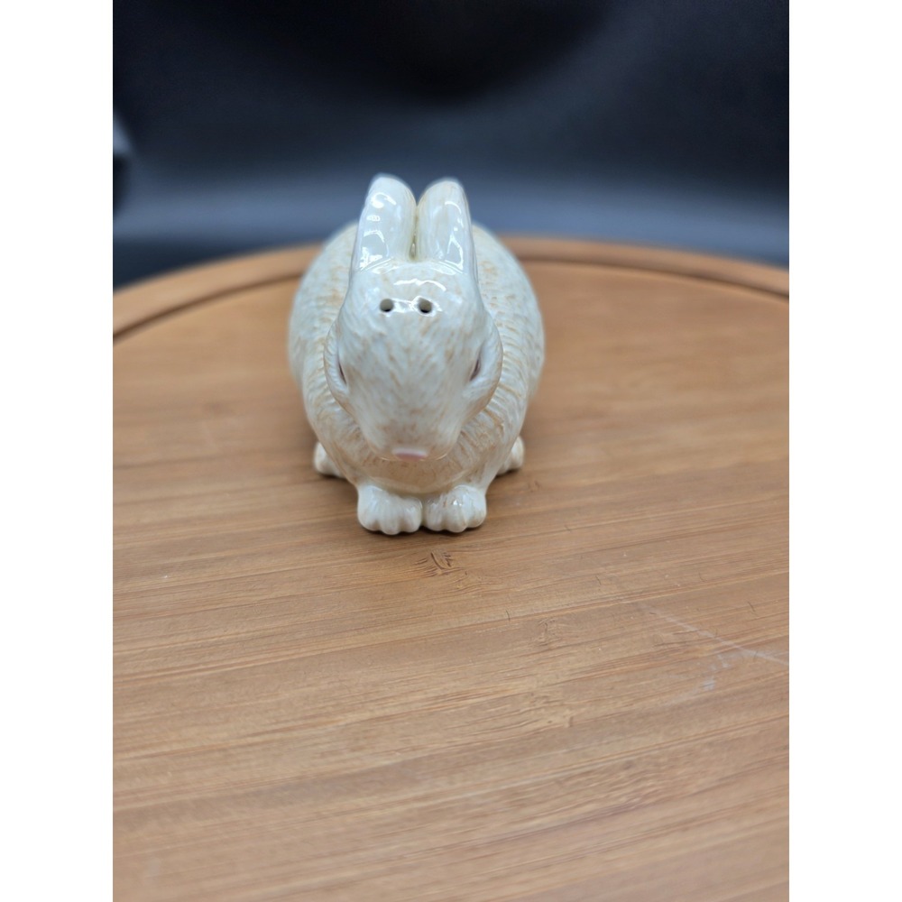 Vintage Hallmark Easter Bunny Ceramic Shaker - Picture 2 of 8